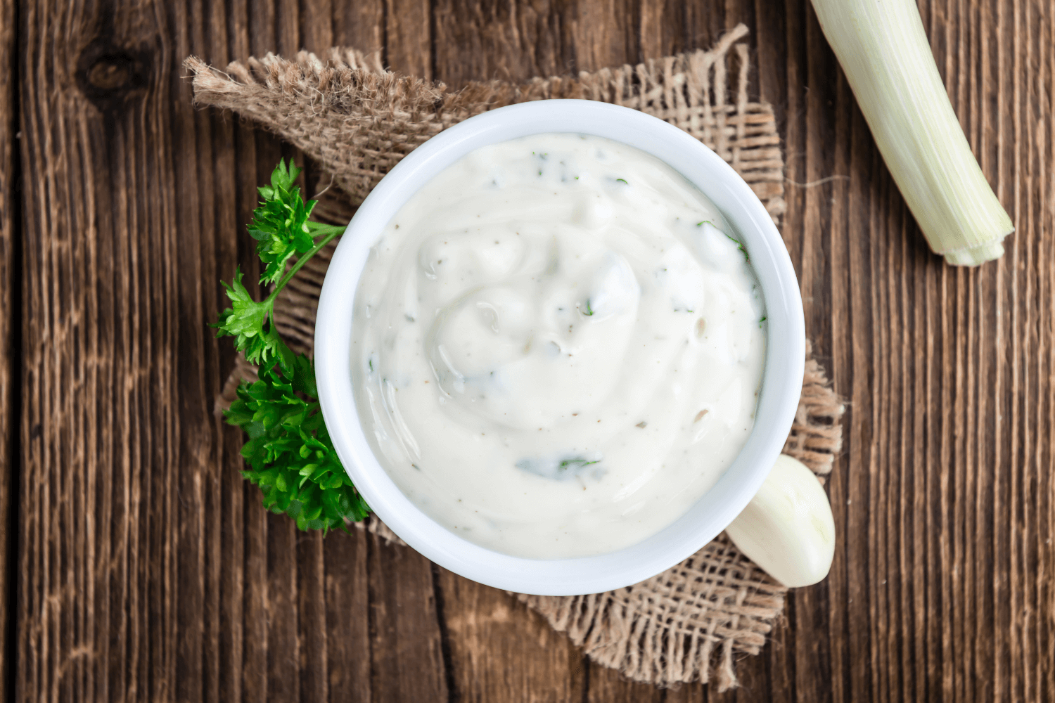 Česneková omáčka ke grilovanému masu